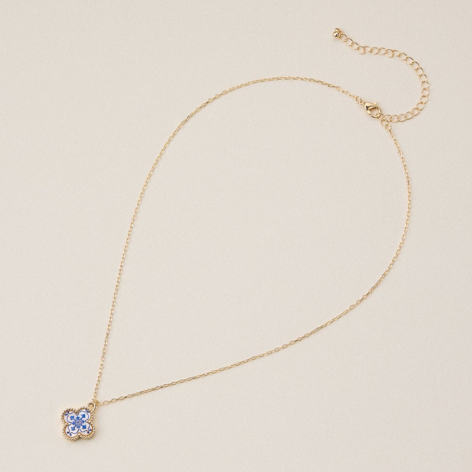 Ganton Shell Charm Pendant Necklace (4 Colors!)