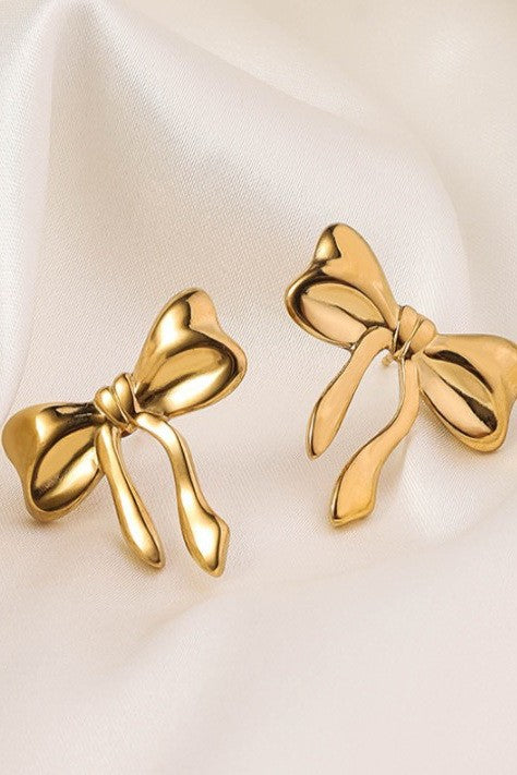Arto Bow Stud Earrings