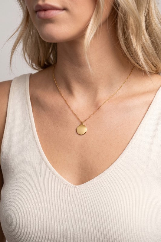 Banna Disk Pendant Necklace