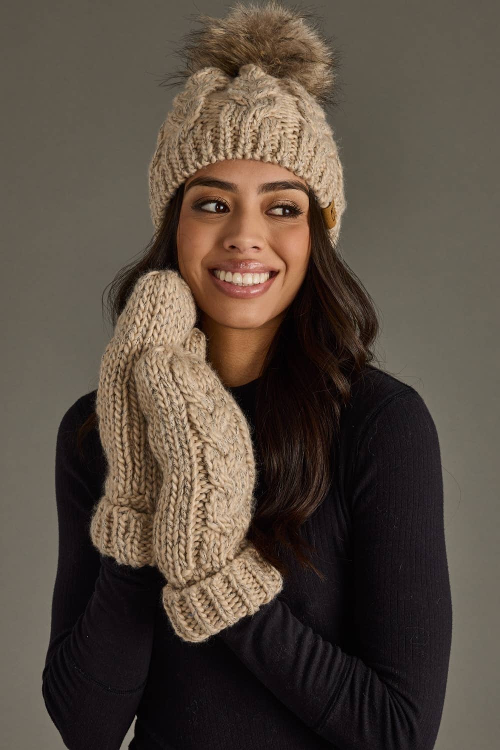 Loda Taupe Cable Knit Mittens