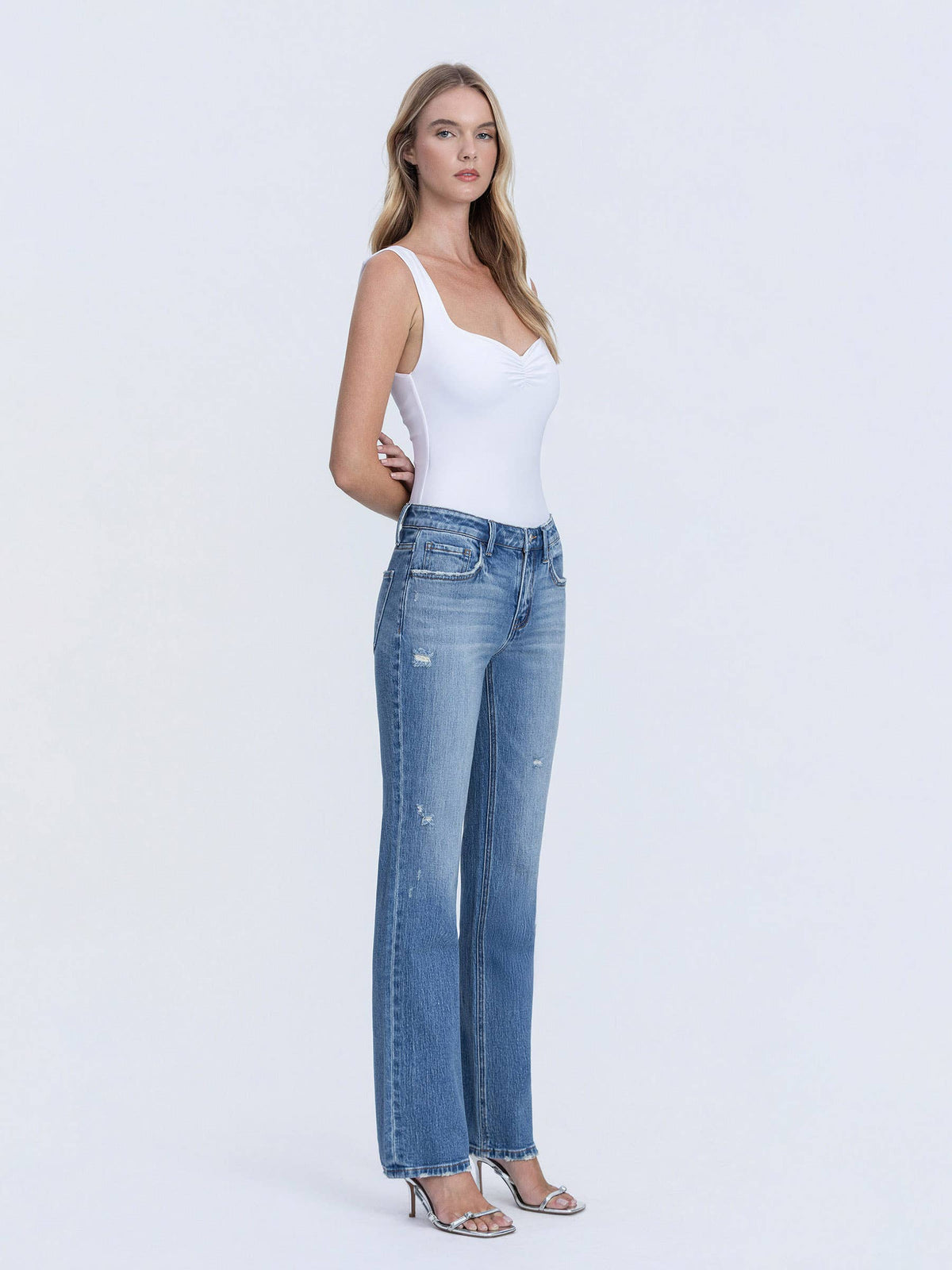 Vervet Dea Innovative Mid Rise Straight Jeans