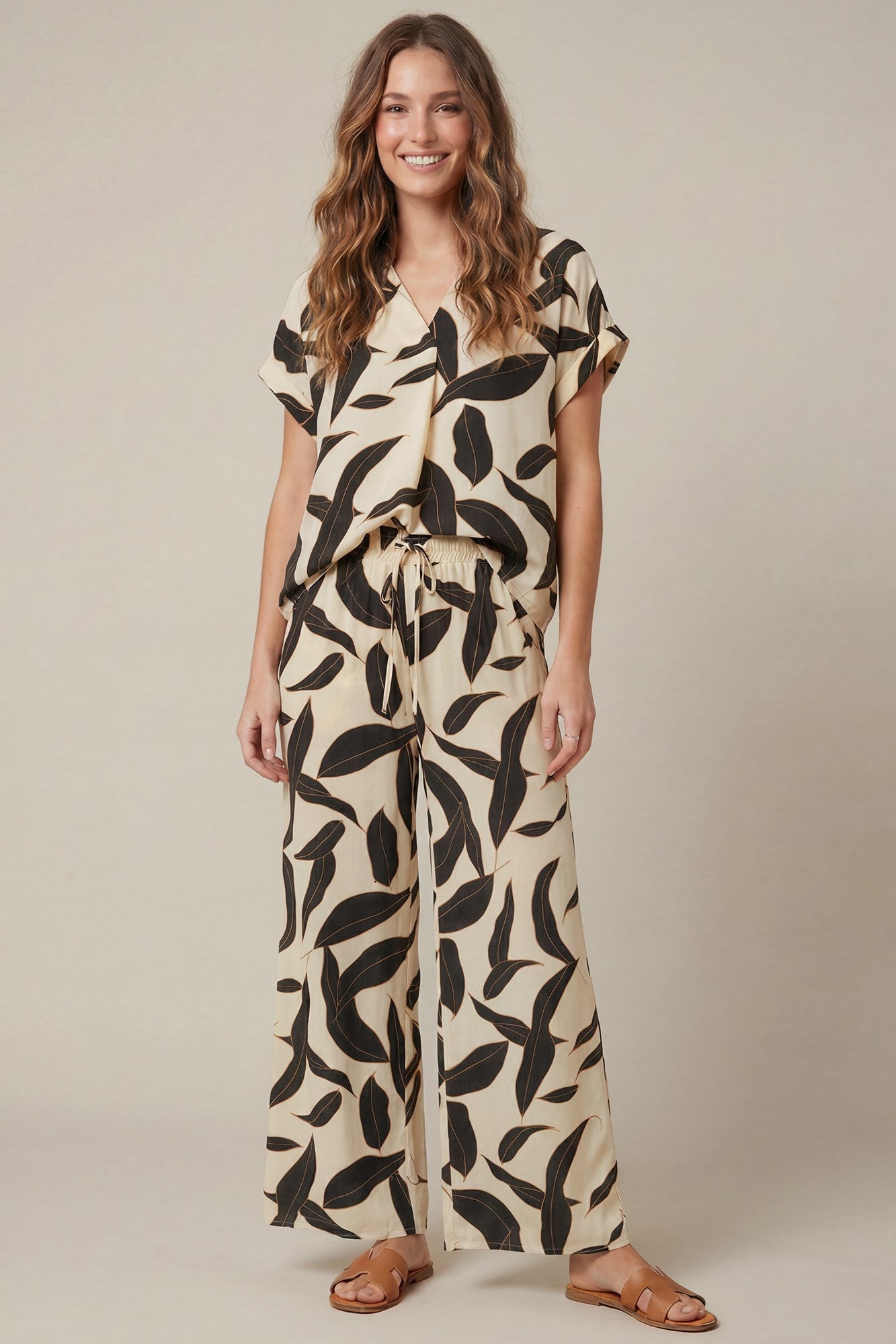 Styla Print Wide Leg Pants