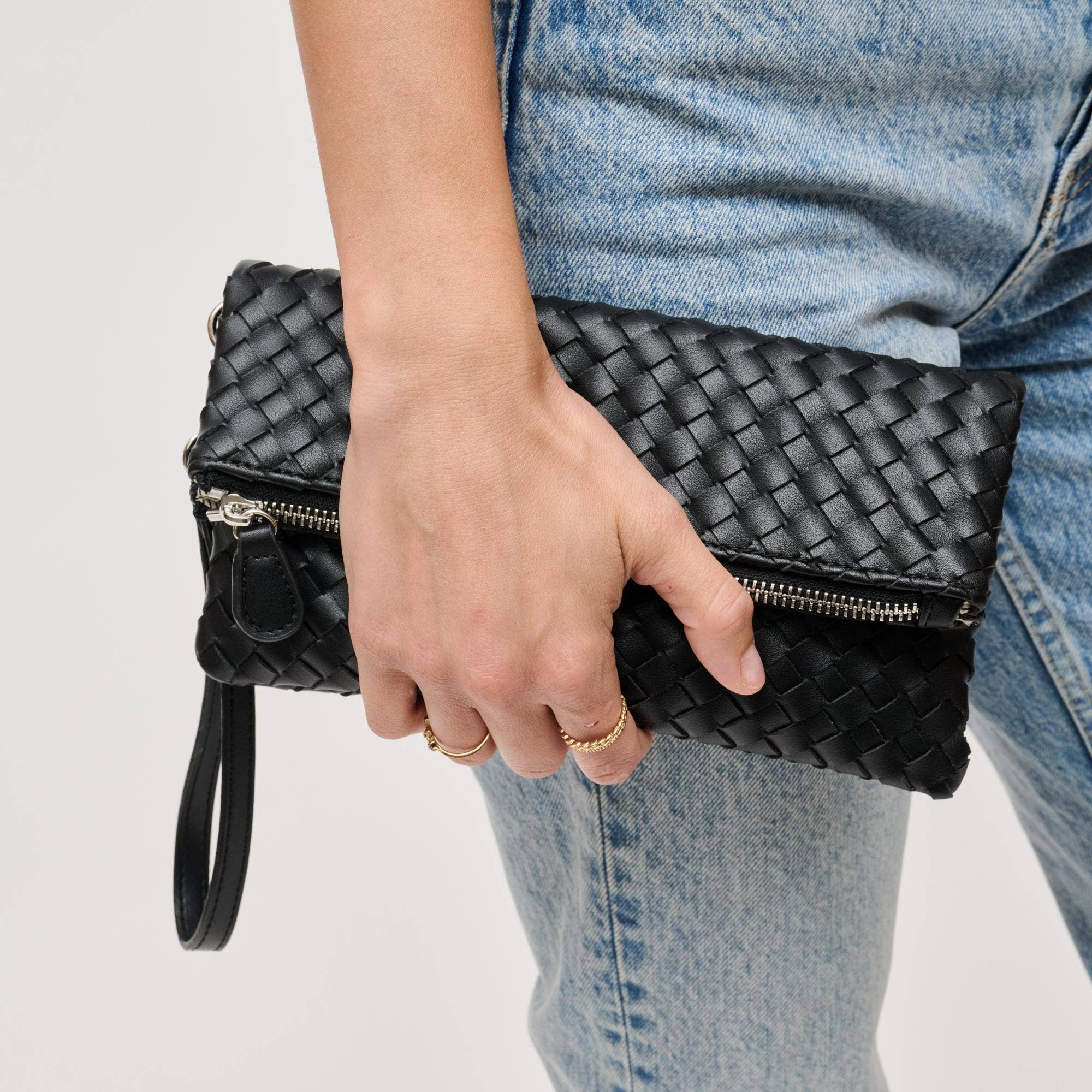 Aria Woven Wristlet Clutch (2 Colors!)