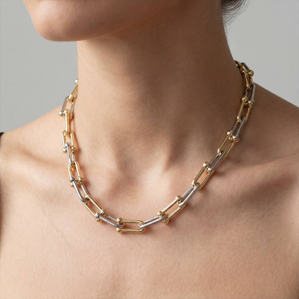 Singer Two Tone U Chain Link Necklace