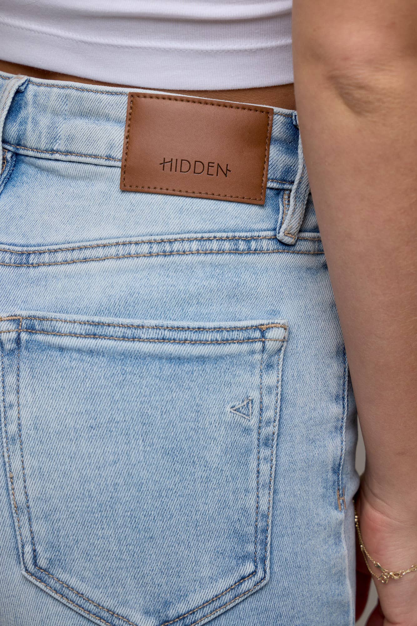 Hidden Jeans Marka Light Wash Clean Stretch Wide Leg Jeans