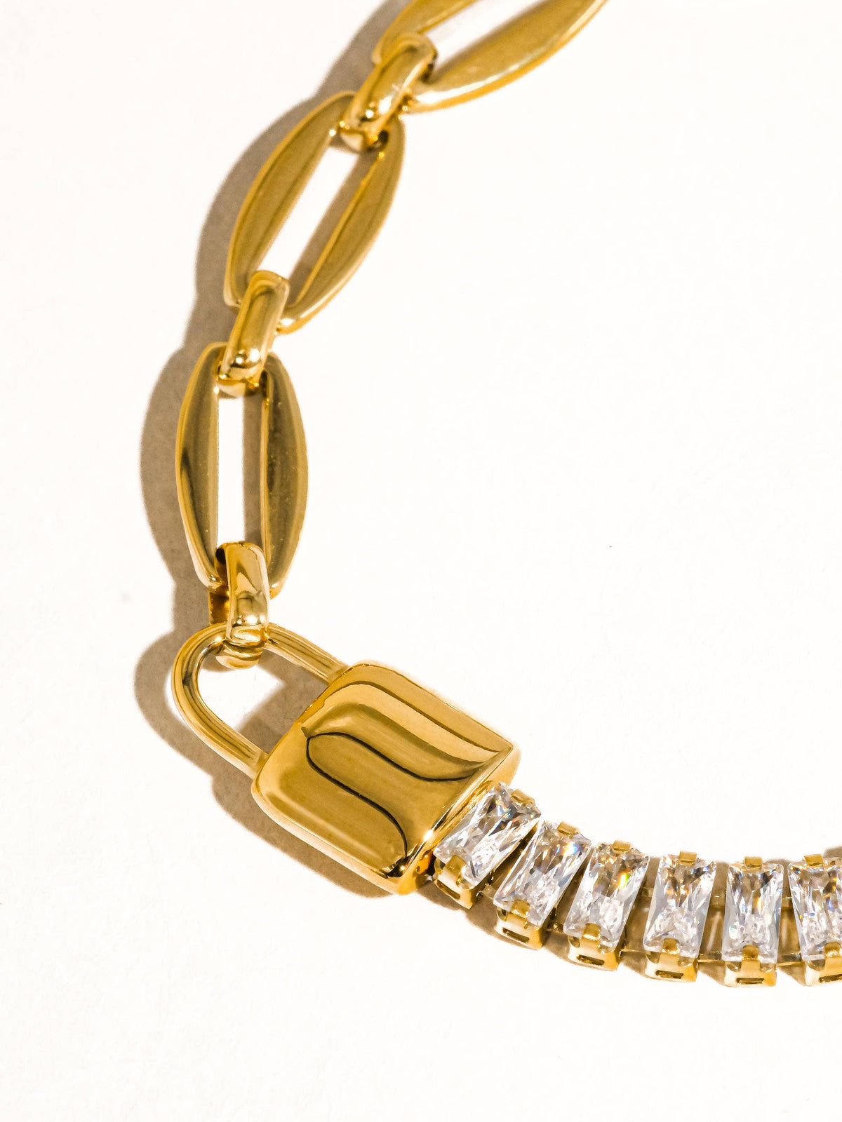 Flânerie by MAIQ Benson 18K Gold Non-Tarnish Rhinestone Chain Bracelet