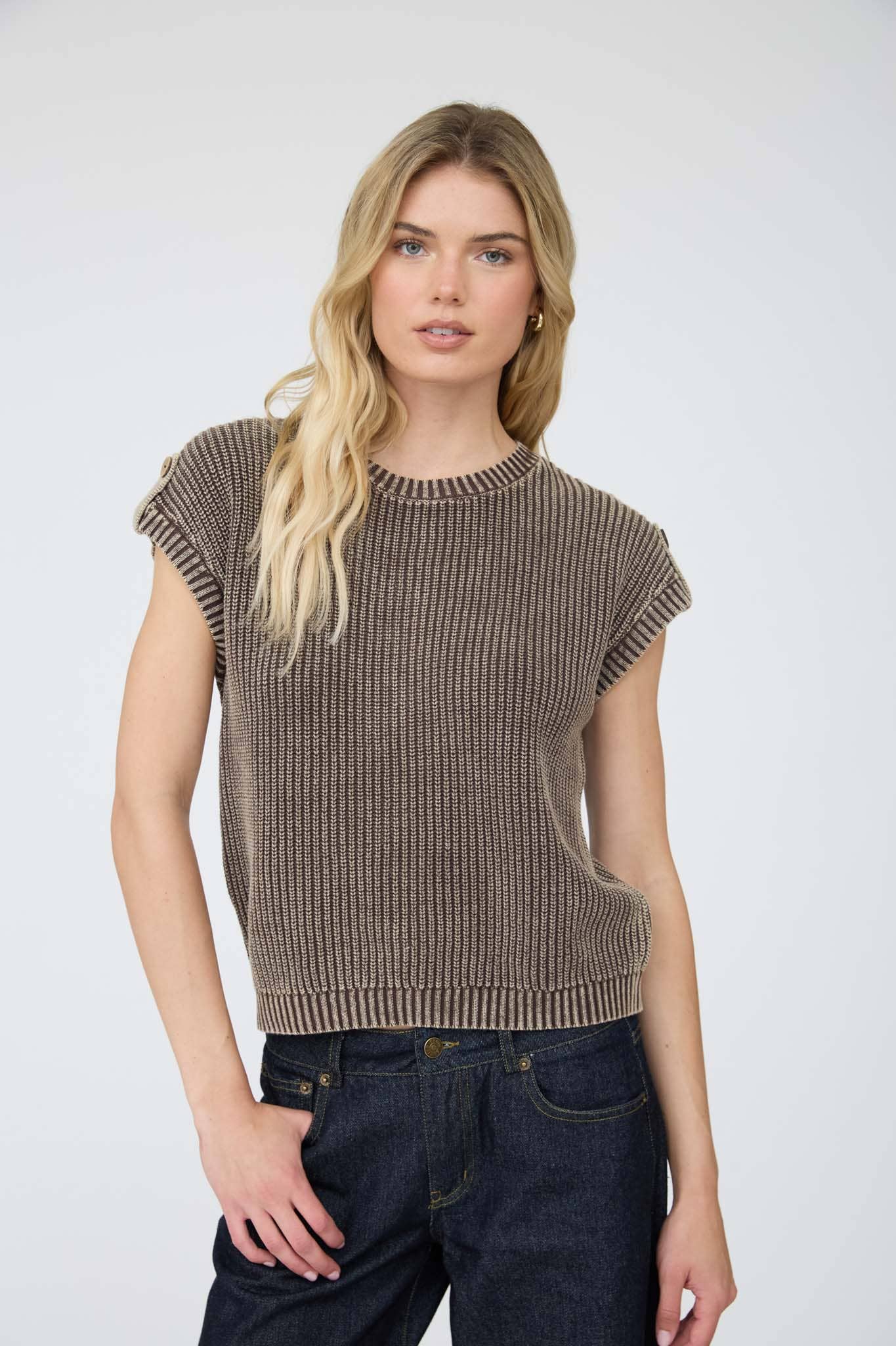 Sola Knit Tab Top