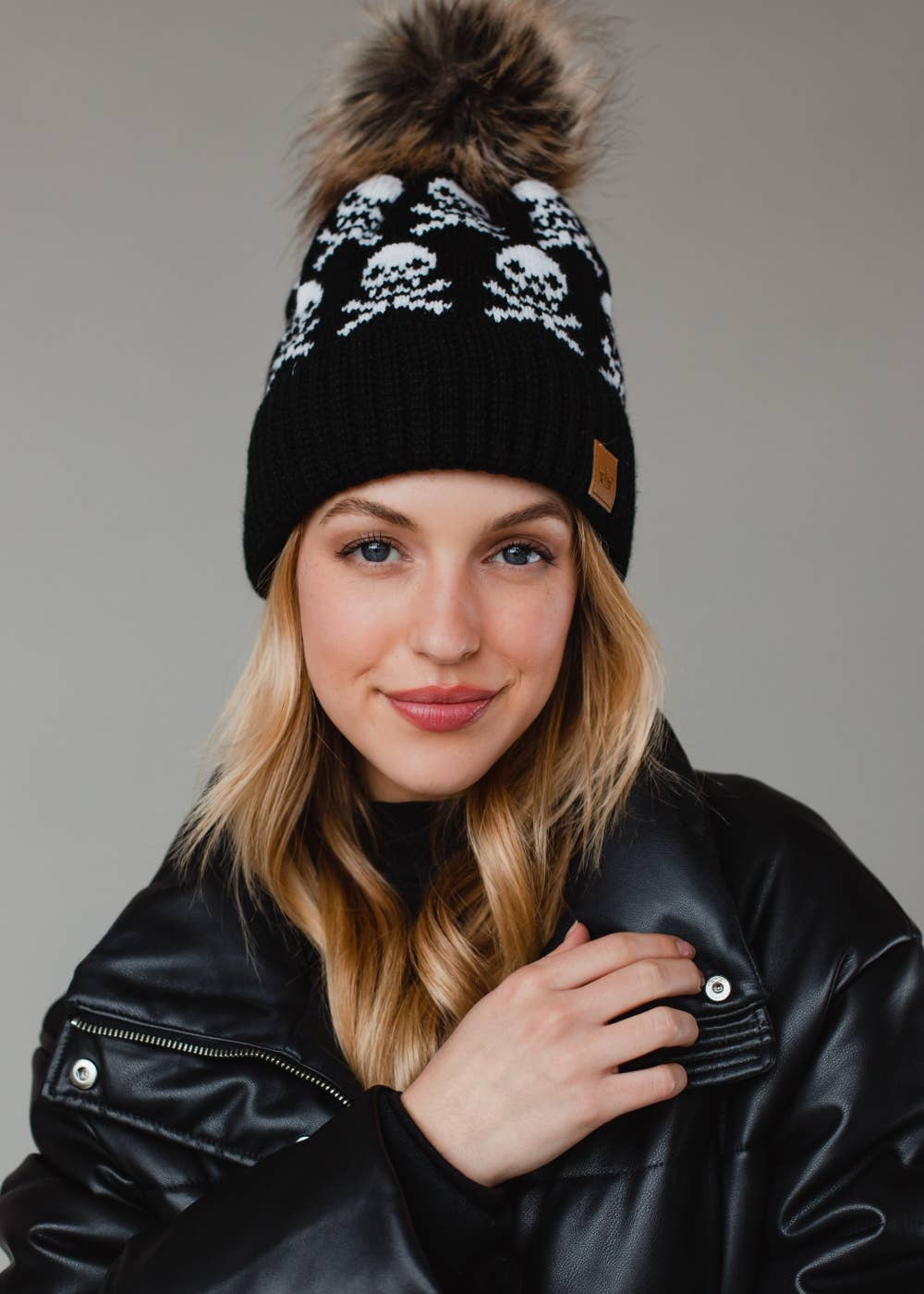 Wisler Black Skull Pattern Pom Hat