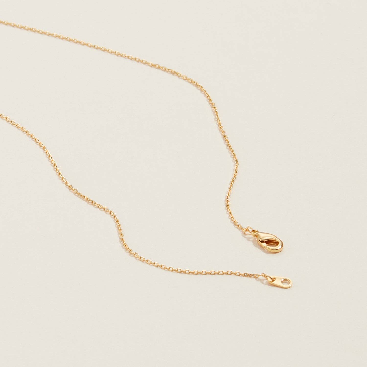 Hinn Layered Gold Necklace with Textured Coin Pendants