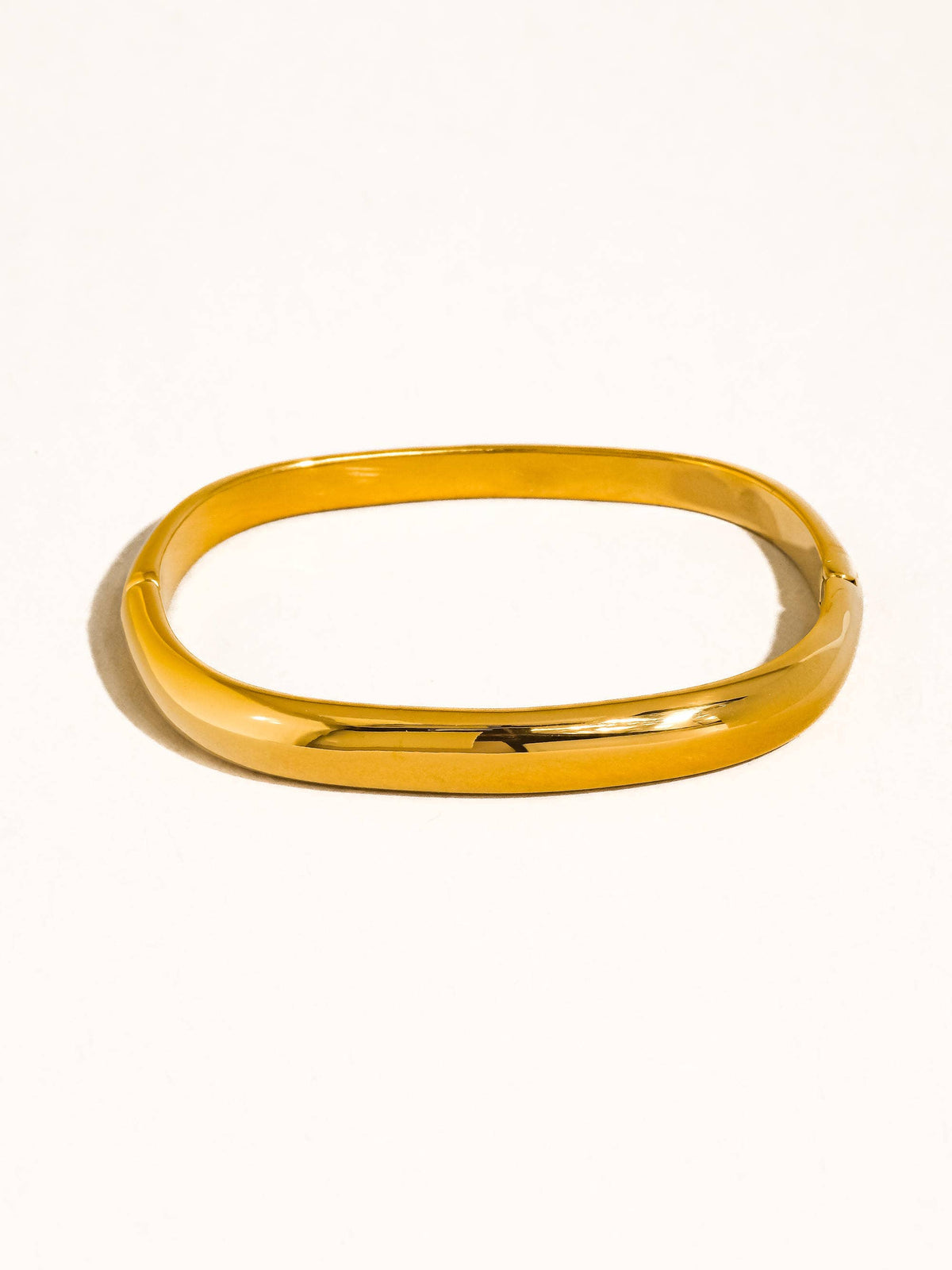 Flânerie by MAIQ Renzi 18K Gold Non-Tarnish Classic Bangle