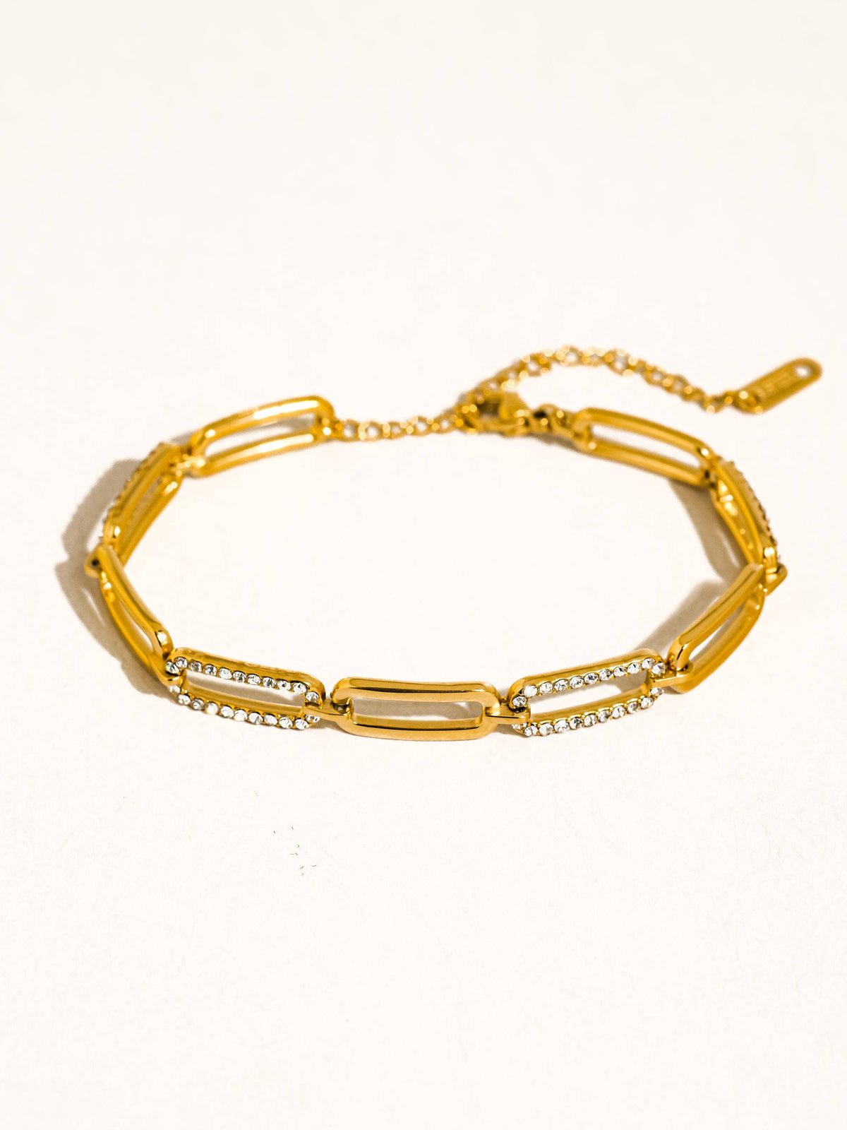 Flânerie by MAIQ Évasion 18K Gold Non-Tarnish Glam Rhinestone Chain Bracelet