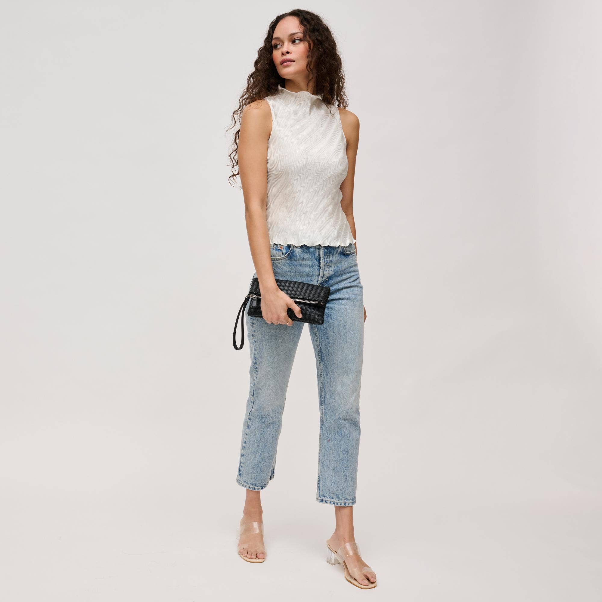 Aria Woven Wristlet Clutch (2 Colors!)
