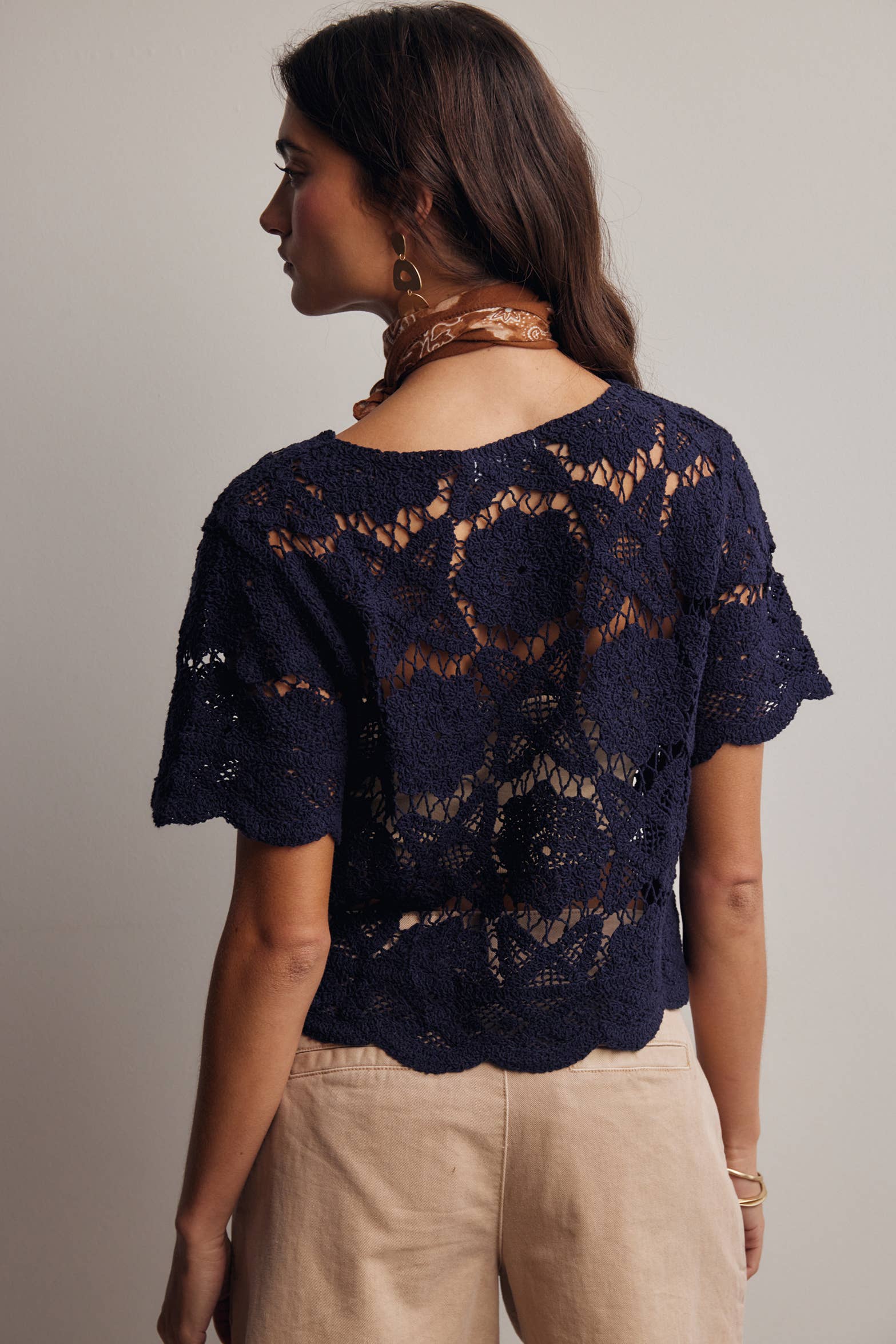 Fait Crochet Lace Short Sleeve Top