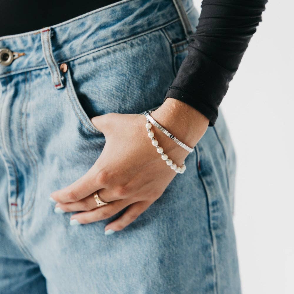 Stella Pearl and Chain Bracelet