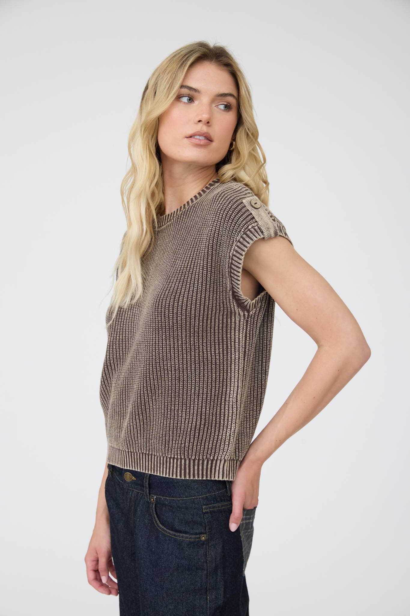 Sola Knit Tab Top