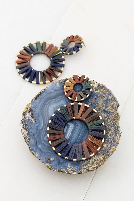 Ceryl Dangle Straw Earrings