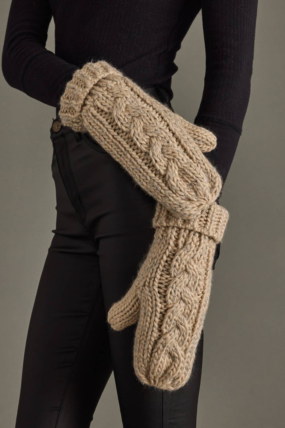 Loda Taupe Cable Knit Mittens