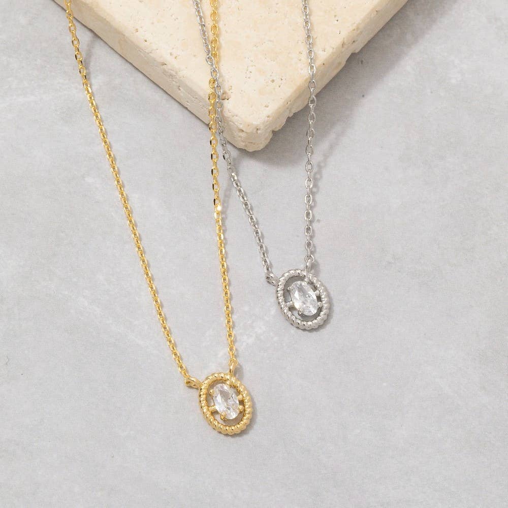 Roe Gold Oval Rope Bezel Pendant Necklace