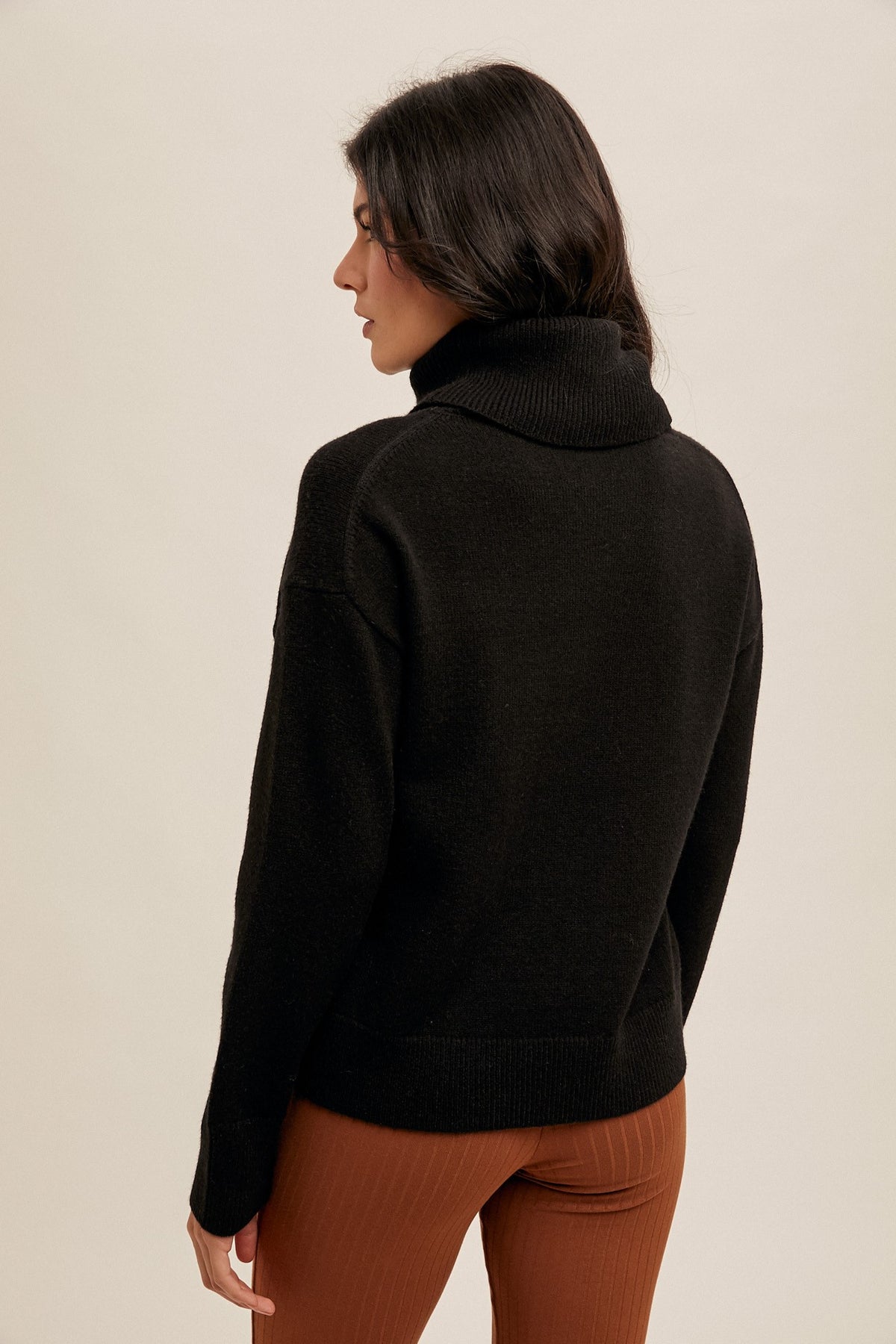 Elavie Turtleneck Sweater (2 Colors!)