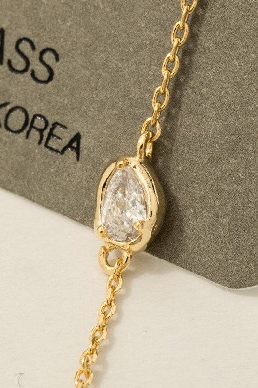 Penelope Tear Drop Dangle Earrings (2 Colors!)