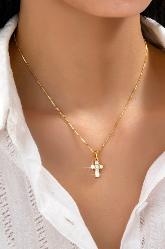 Hetter Cross Pendant Necklace