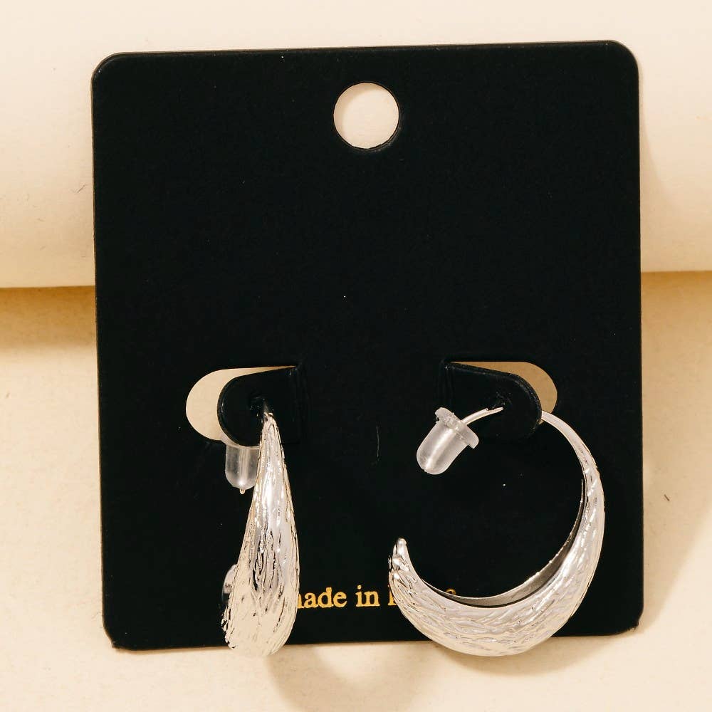 Rebb Textured Metallic Oval Threader Hoop Earrings (2 Colors!)