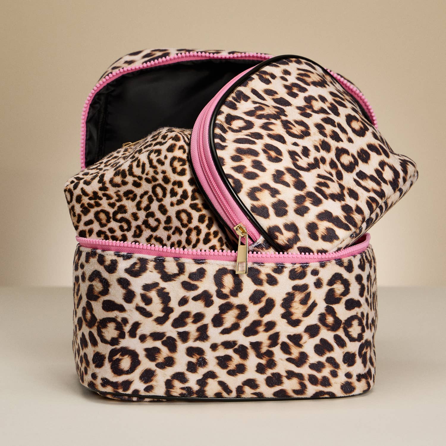 Hinton Leopard Print Travel Makeup Bag – Stylish Cosmetic Organizer with Handle & Pink Zipper