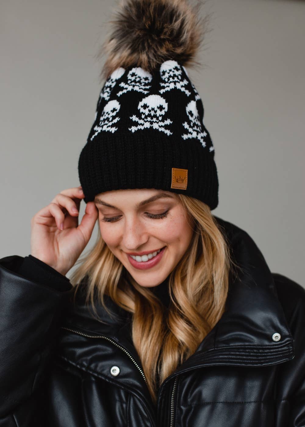 Wisler Black Skull Pattern Pom Hat