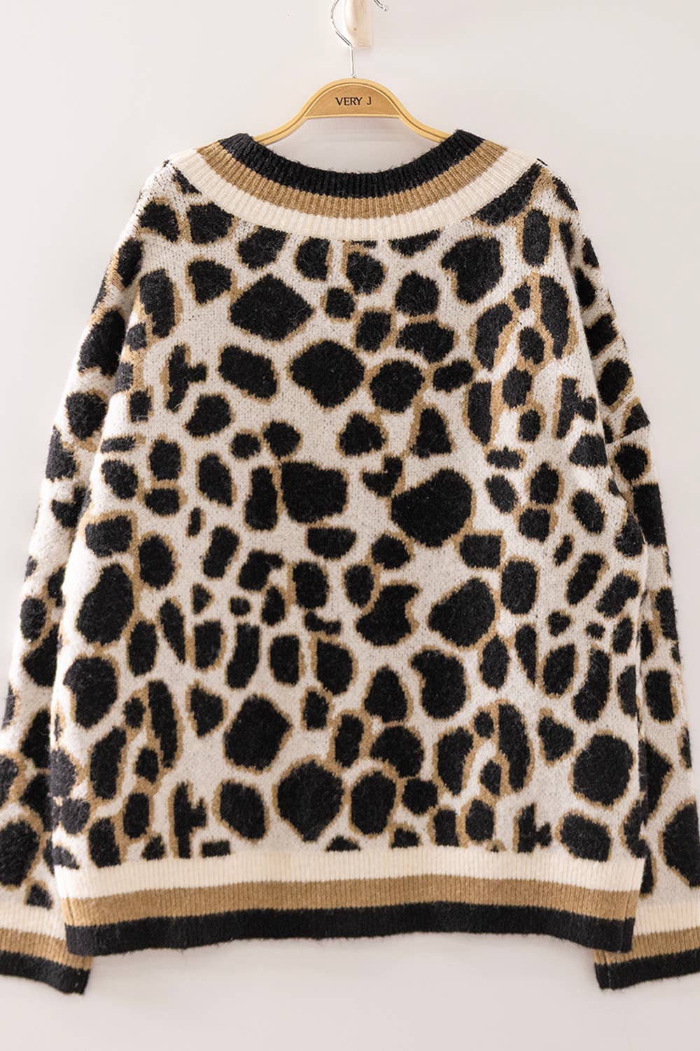 Bruden Leopard Print V-Neck Cardigan