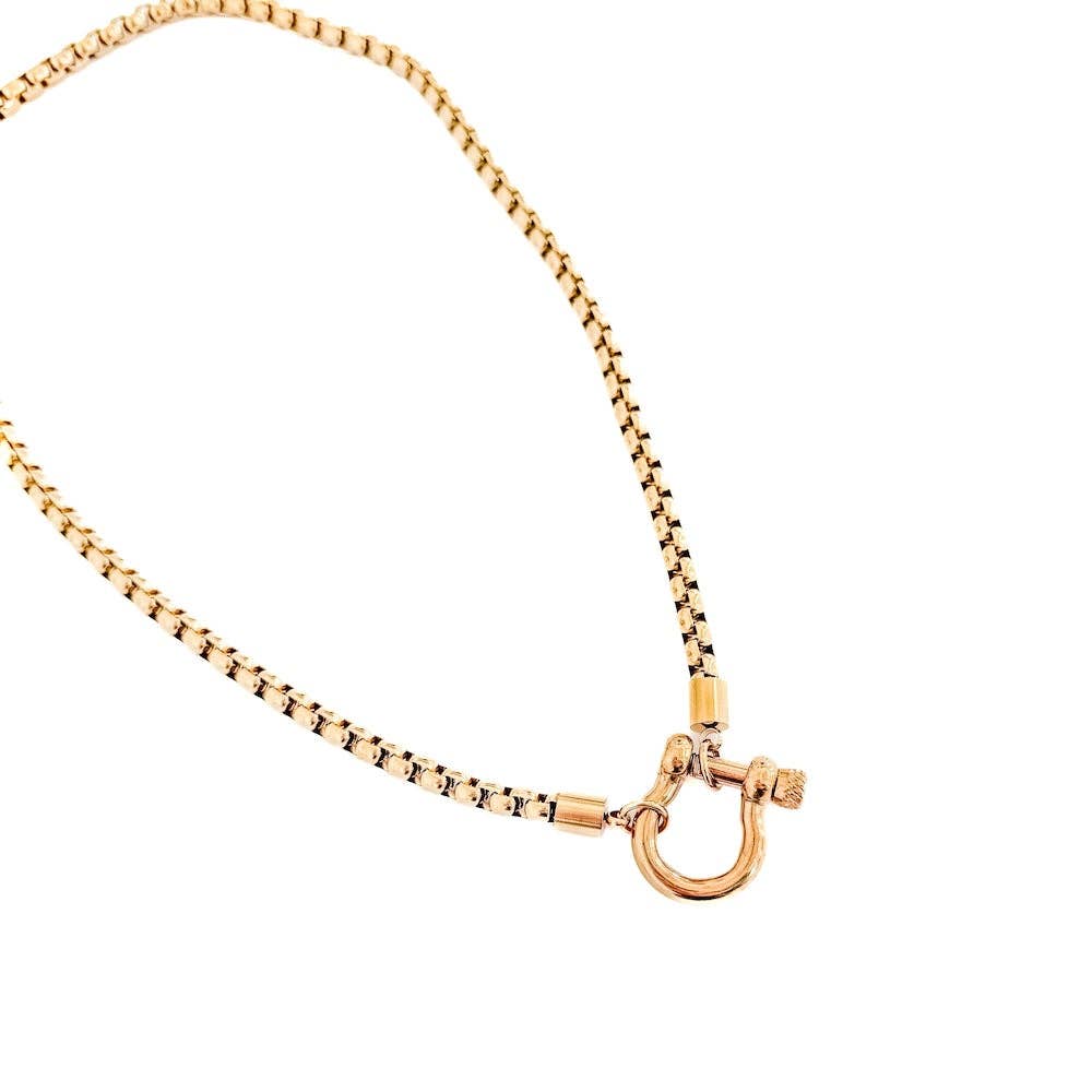 Lucky Me Horseshoe Toggle Necklace (2 Colors!)