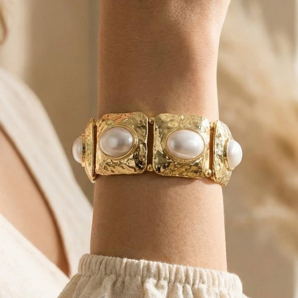 Anna Hammered Square & Pearl Stretch Bracelet PREORDER