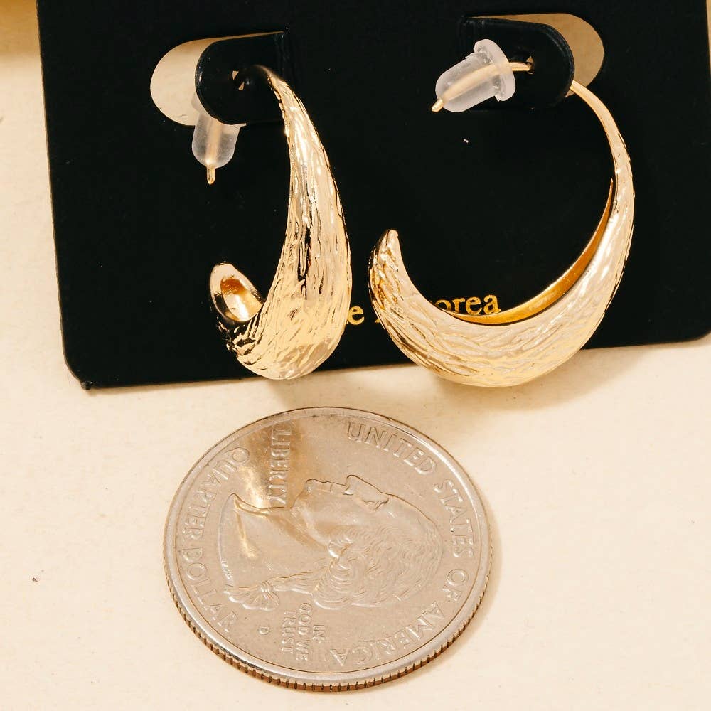 Rebb Textured Metallic Oval Threader Hoop Earrings (2 Colors!)