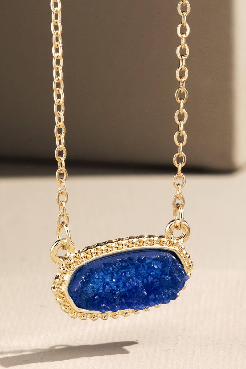 Drusy Accented Short Pendant Necklace