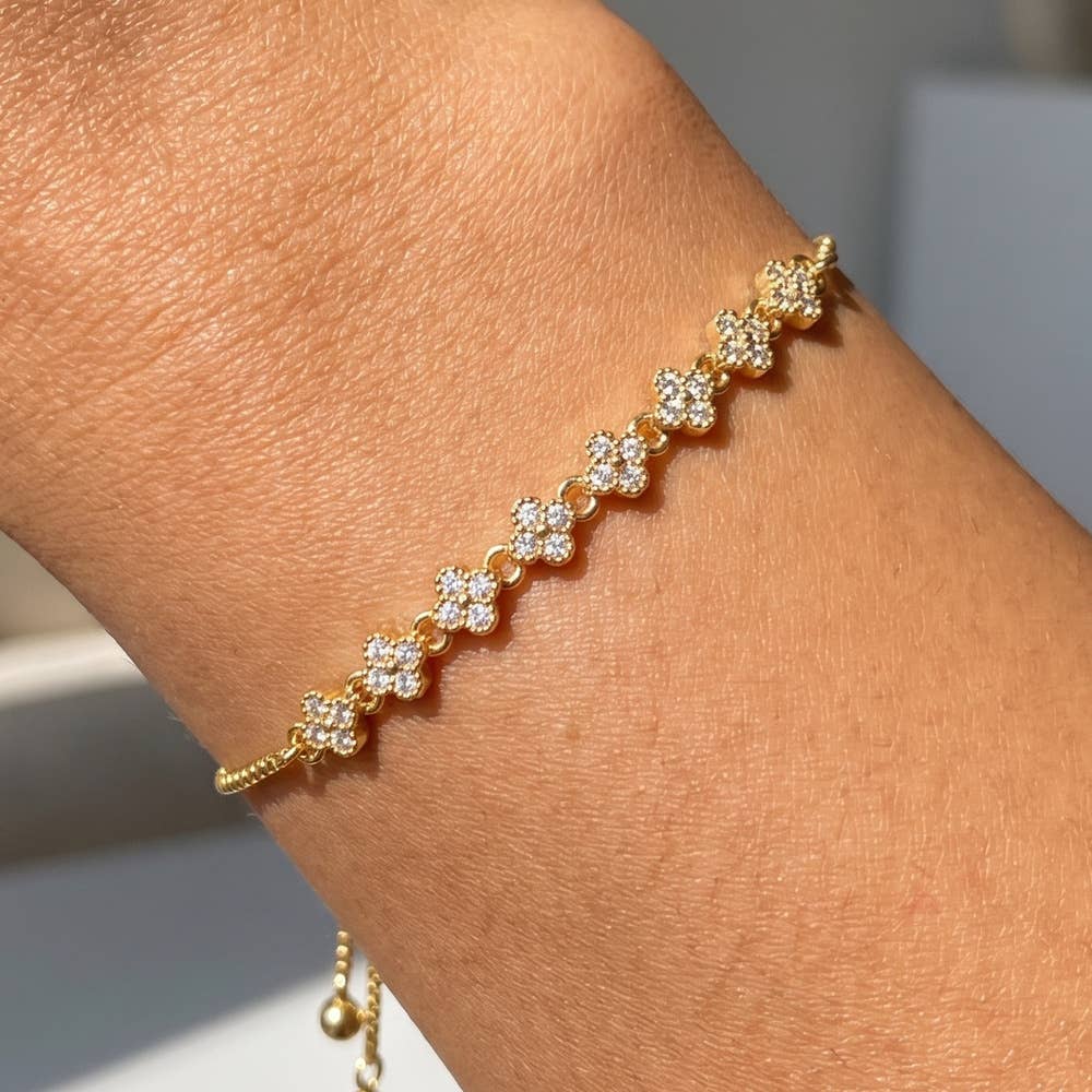 Spree Pave Cz Clover Bar Slider Bracelet