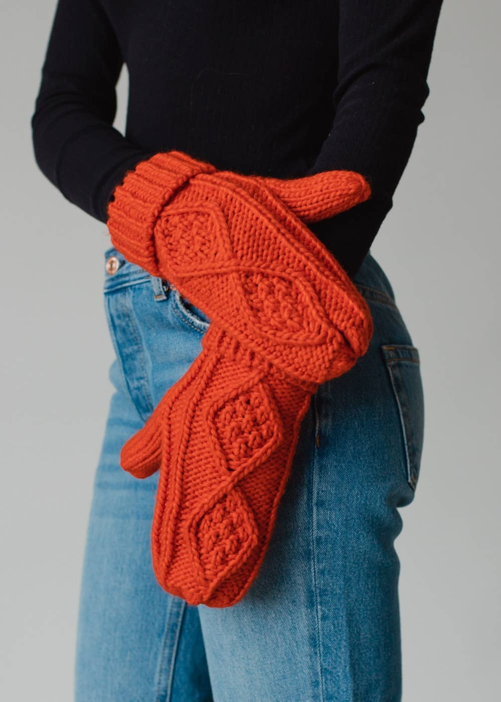Bordon Orange Cable Knit Mittens