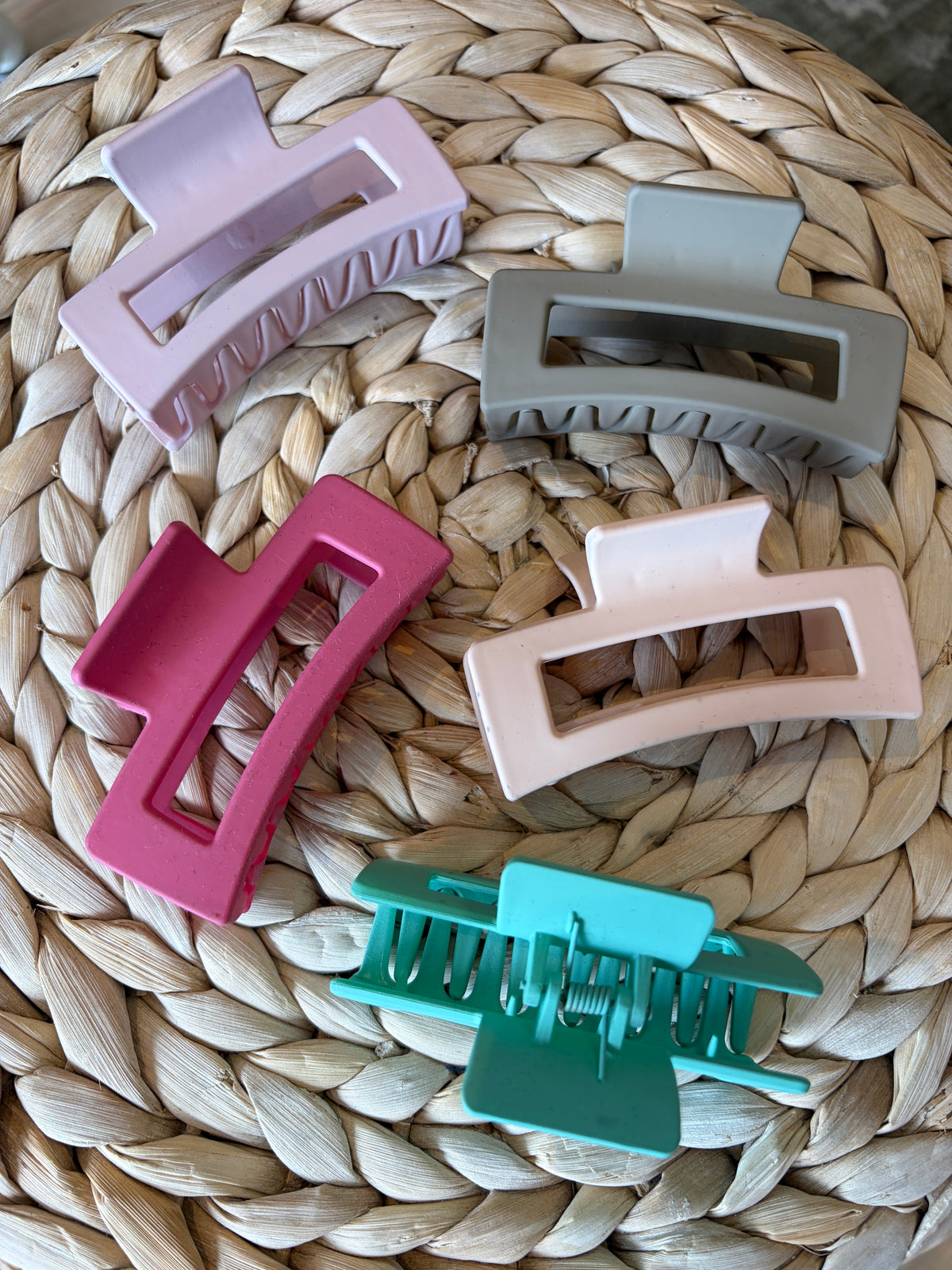 Jere Classic Hair Claw Clip (6 Colors!)