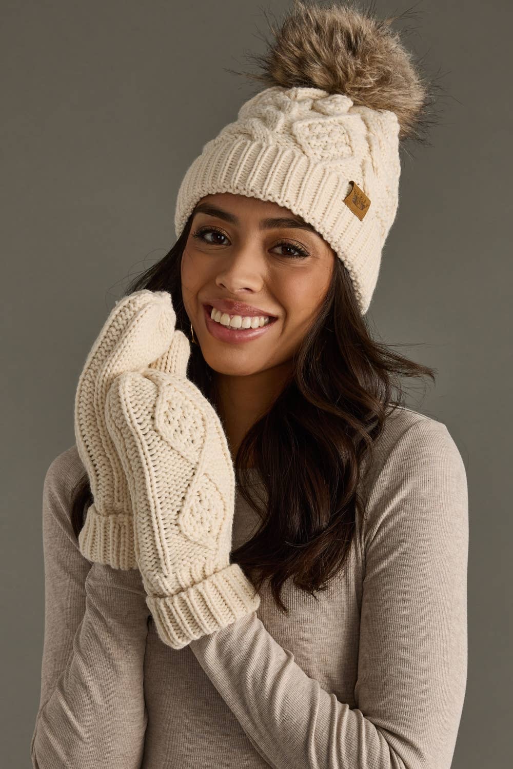 Loni Beige Cable Knit Mittens