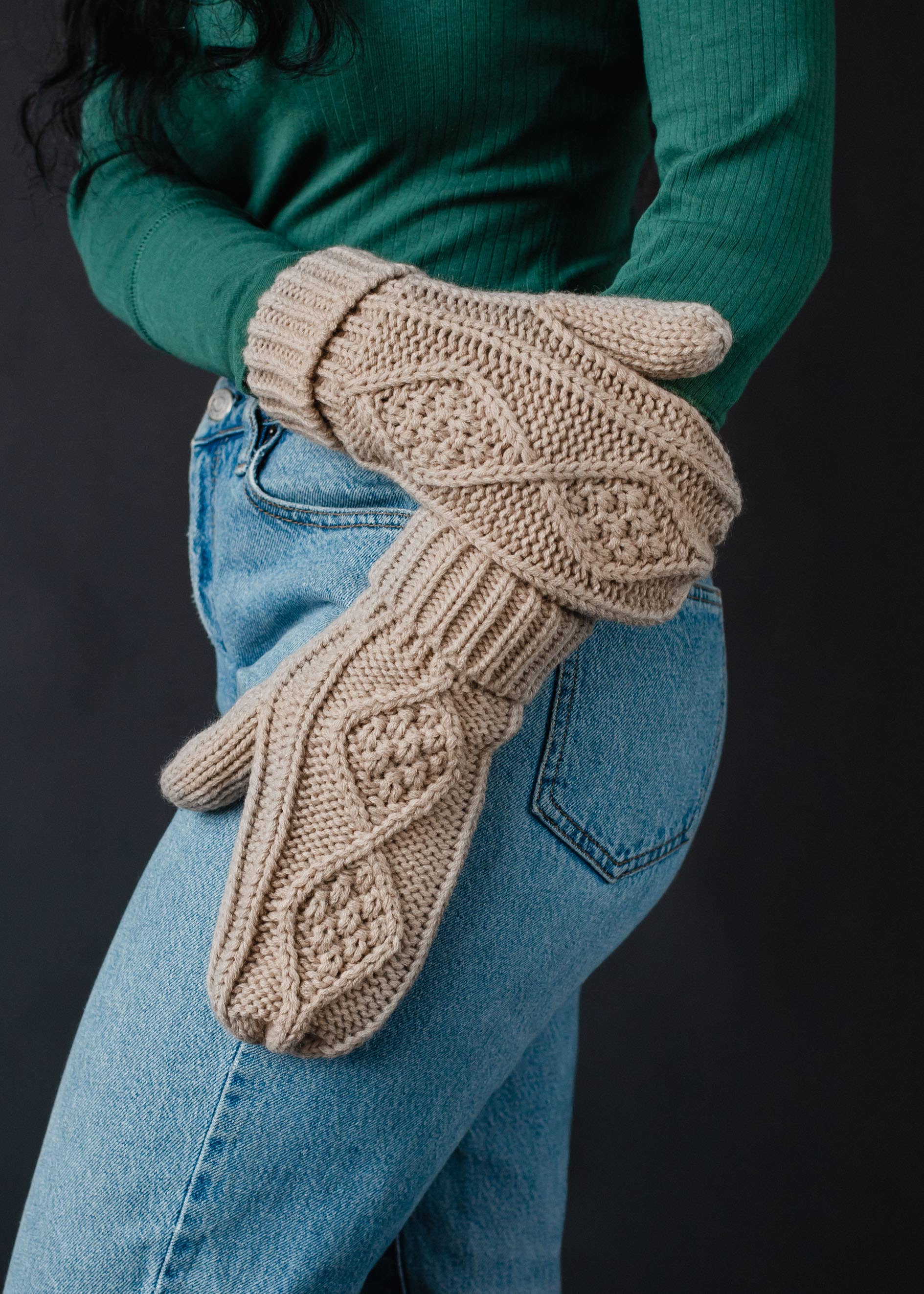 Rory Taupe Cable Knit Mittens