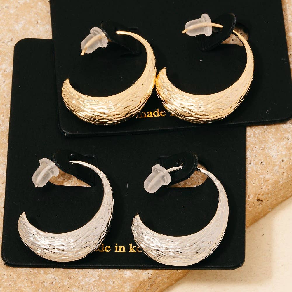 Rebb Textured Metallic Oval Threader Hoop Earrings (2 Colors!)