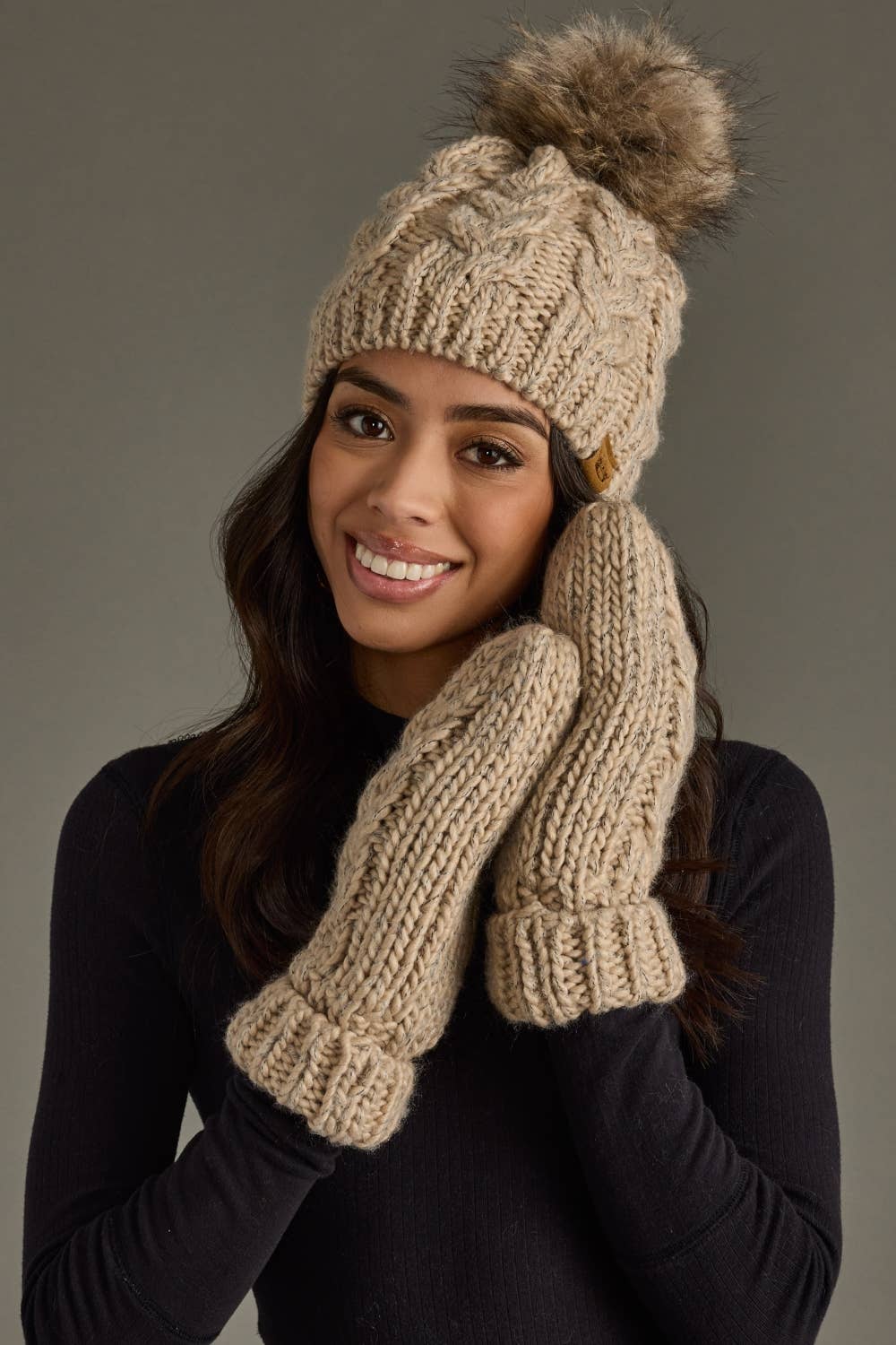 Loda Taupe Cable Knit Mittens